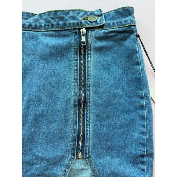 Superdown Denim Mini Skirt - Picture 4 of 9